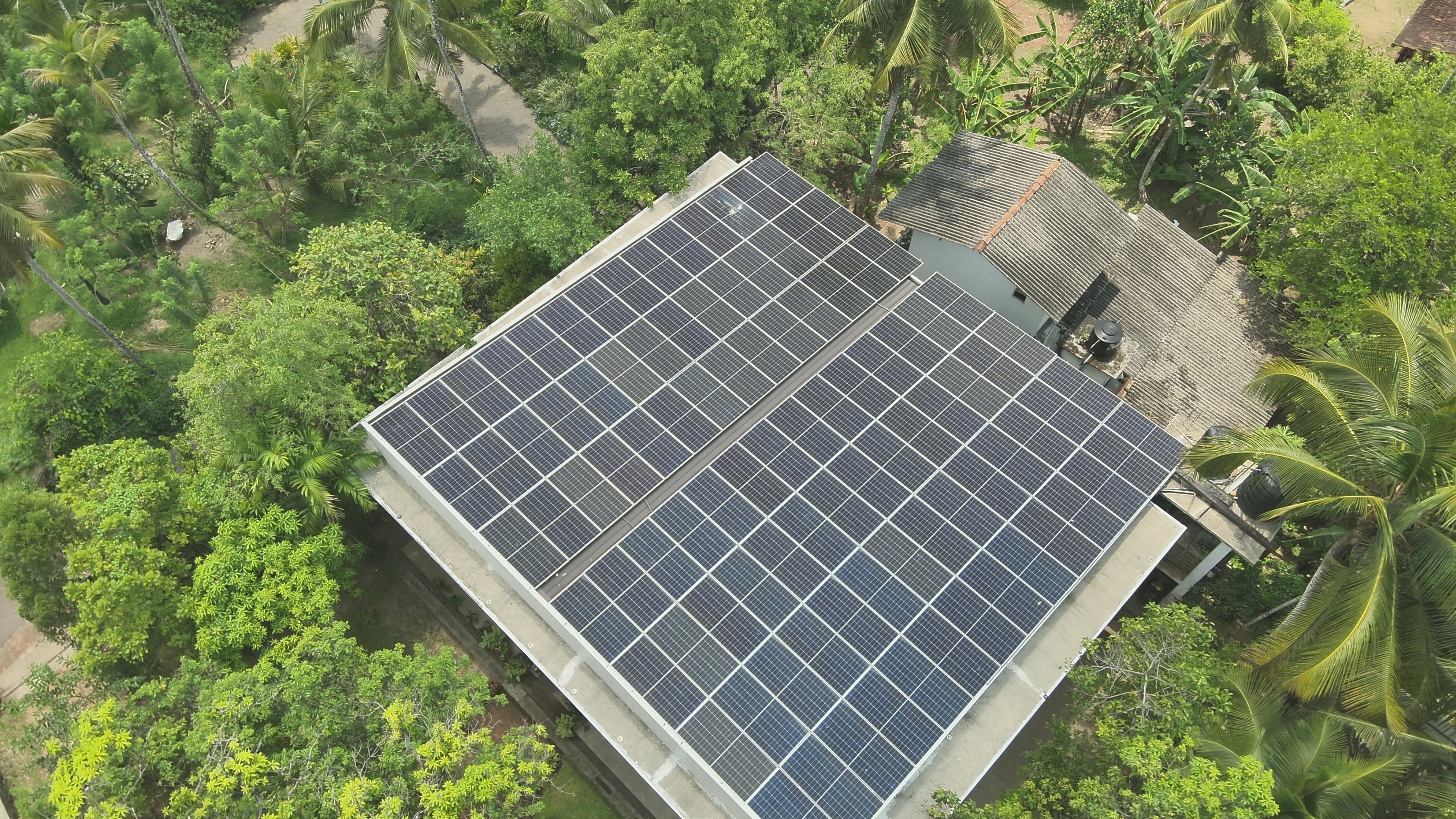 Reference image placeholder for a 40 kW rooftop solar PV system in Divulapitiya